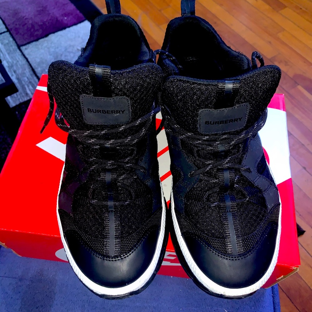 Burberry shoes